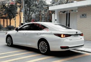 Xe Lexus ES 250 2022