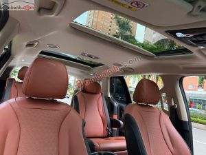 Xe Kia Carnival Signature 2.2D 2024